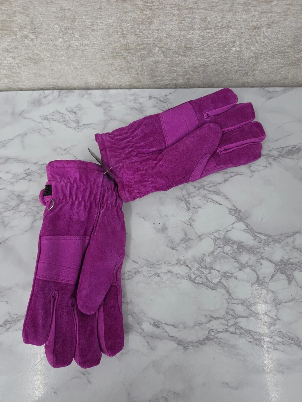 Wilsons Leather Fuchsia Pink Suede Winter Gloves Faux Sherpa Lining